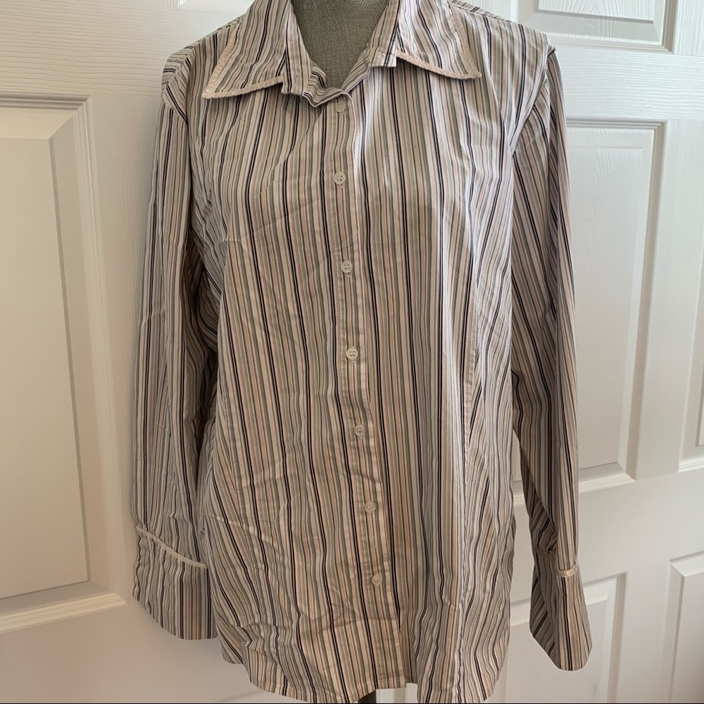 COMO WOMAN 2x stretch button shirt white pinstripe